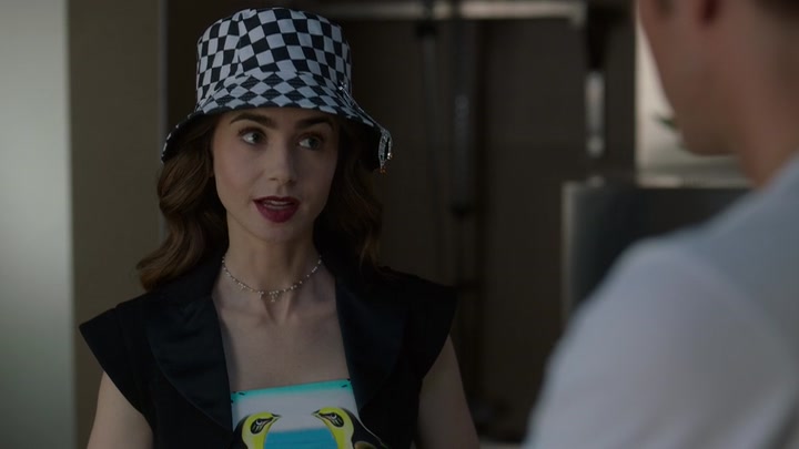 Emily_in_Paris_S02E04_WEBRip_x264-ION10_1172.jpg