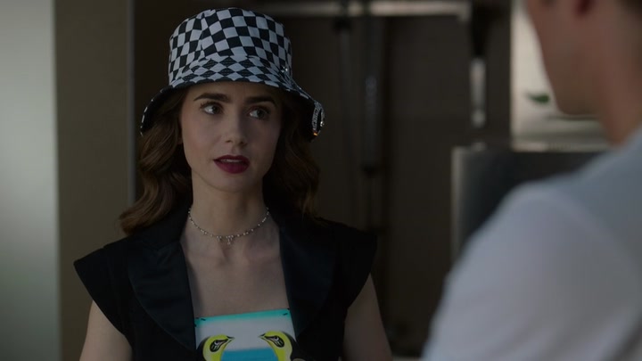 Emily_in_Paris_S02E04_WEBRip_x264-ION10_1176.jpg