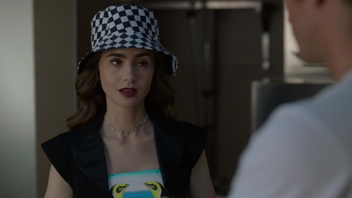Emily_in_Paris_S02E04_WEBRip_x264-ION10_1184.jpg