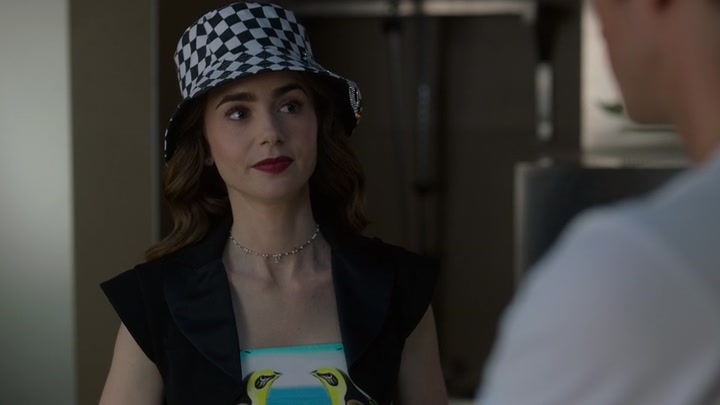 Emily_in_Paris_S02E04_WEBRip_x264-ION10_1187.jpg