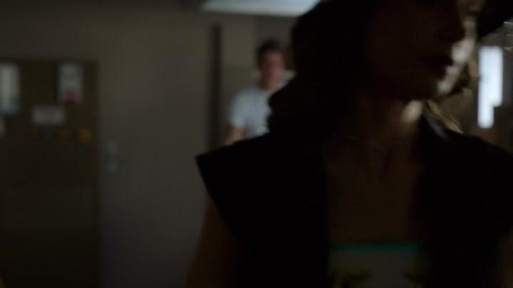 Emily_in_Paris_S02E04_WEBRip_x264-ION10_1194.jpg