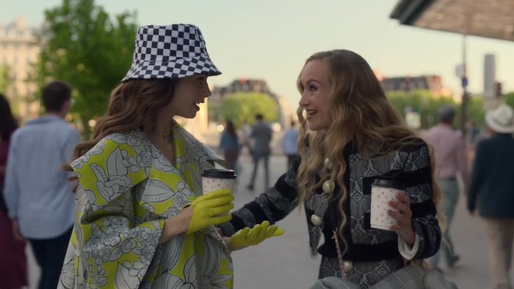 Emily_in_Paris_S02E04_WEBRip_x264-ION10_1232.jpg Emily_in_Paris_S02E04_WEBRip_x264-ION10_1232.jpg