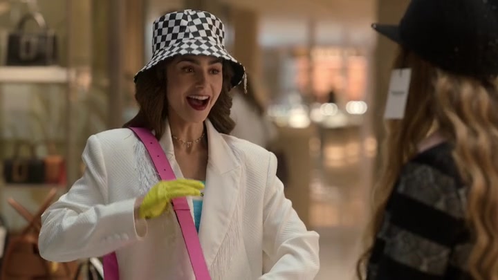 Emily_in_Paris_S02E04_WEBRip_x264-ION10_1324.jpg