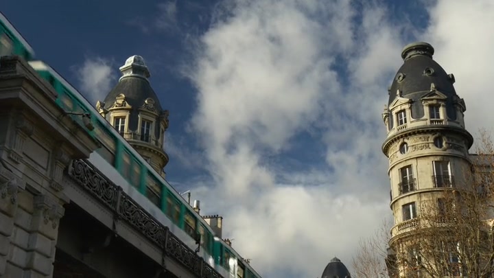 Emily_in_Paris_S02E04_WEBRip_x264-ION10_1420.jpg Emily_in_Paris_S02E04_WEBRip_x264-ION10_1420.jpg