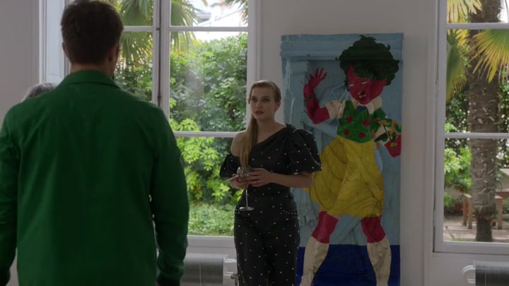 Emily_in_Paris_S02E04_WEBRip_x264-ION10_1447.jpg