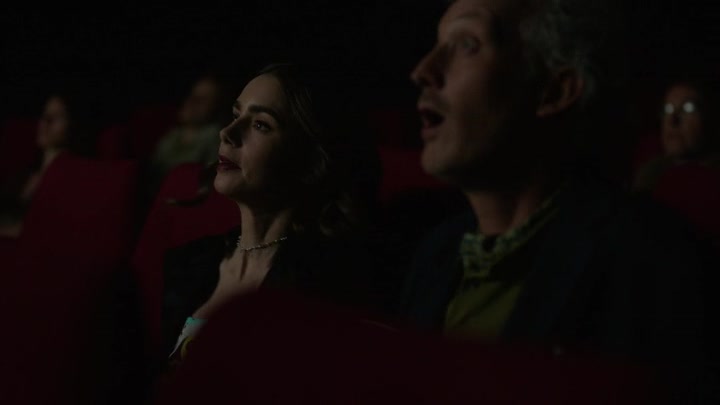 Emily_in_Paris_S02E04_WEBRip_x264-ION10_1646.jpg Emily_in_Paris_S02E04_WEBRip_x264-ION10_1646.jpg