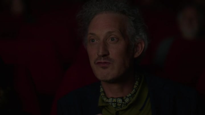 Emily_in_Paris_S02E04_WEBRip_x264-ION10_1660.jpg