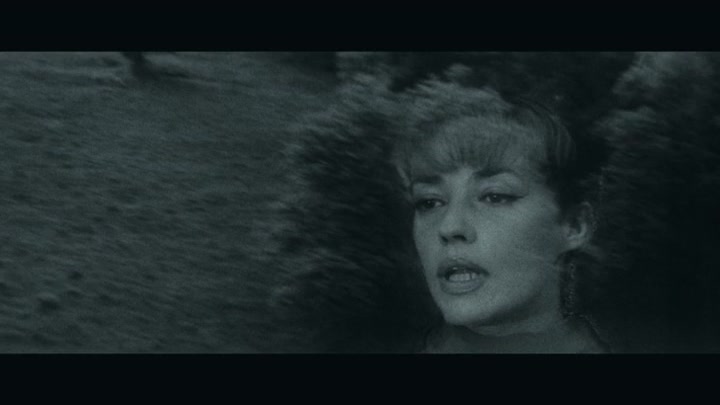 Emily_in_Paris_S02E04_WEBRip_x264-ION10_1703.jpg
