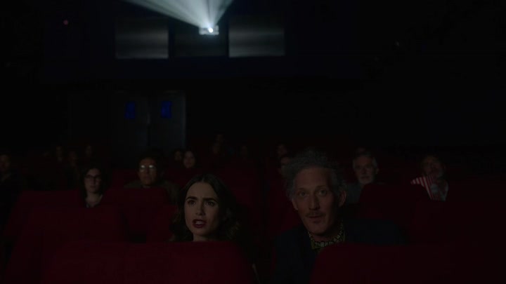 Emily_in_Paris_S02E04_WEBRip_x264-ION10_1724.jpg
