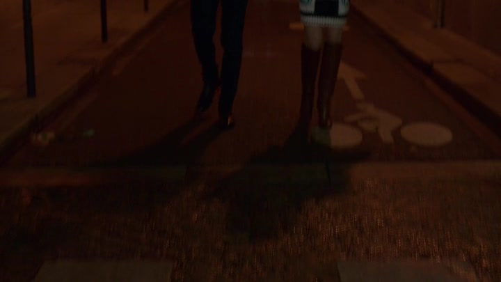 Emily_in_Paris_S02E04_WEBRip_x264-ION10_1733.jpg