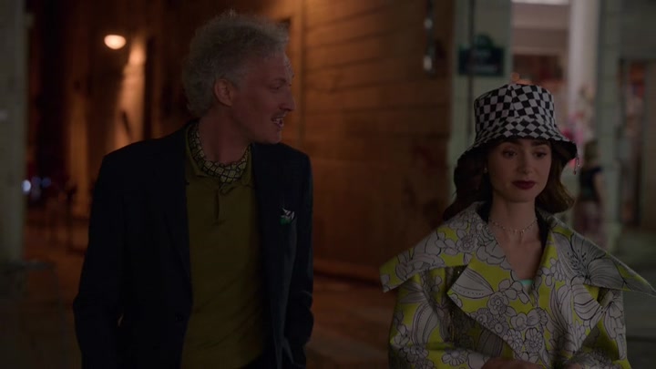 Emily_in_Paris_S02E04_WEBRip_x264-ION10_1760.jpg