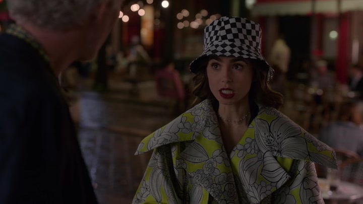 Emily_in_Paris_S02E04_WEBRip_x264-ION10_1774.jpg
