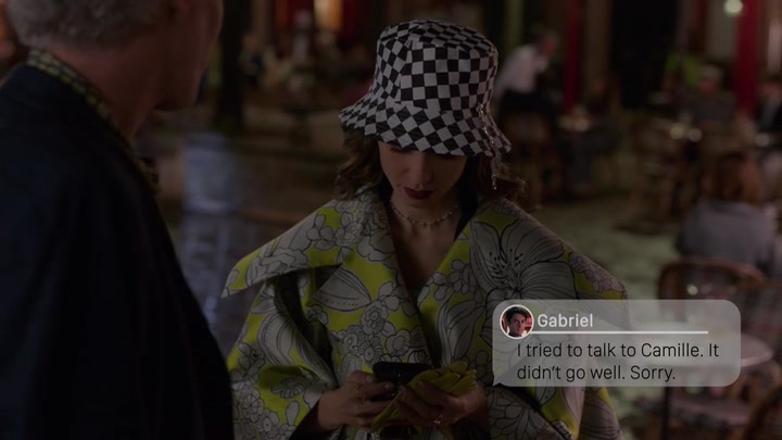 Emily_in_Paris_S02E04_WEBRip_x264-ION10_1785.jpg