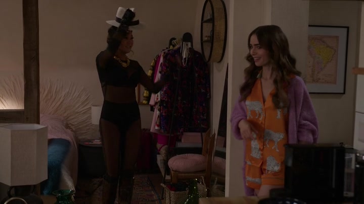 Emily_in_Paris_S02E04_WEBRip_x264-ION10_1891.jpg
