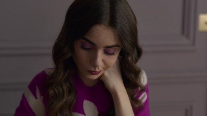 Emily_in_Paris_S02E04_WEBRip_x264-ION10_1936.jpg