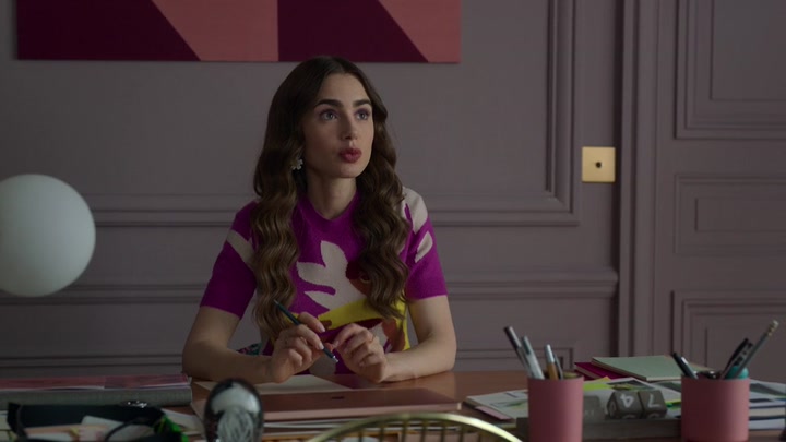 Emily_in_Paris_S02E04_WEBRip_x264-ION10_1978.jpg