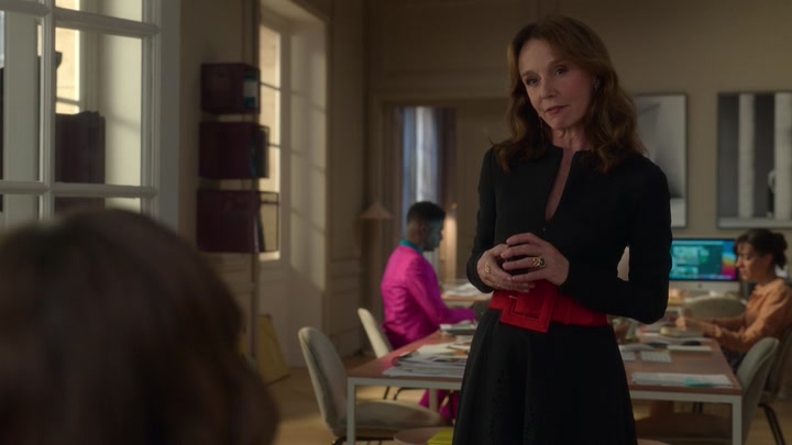 Emily_in_Paris_S02E04_WEBRip_x264-ION10_2018.jpg