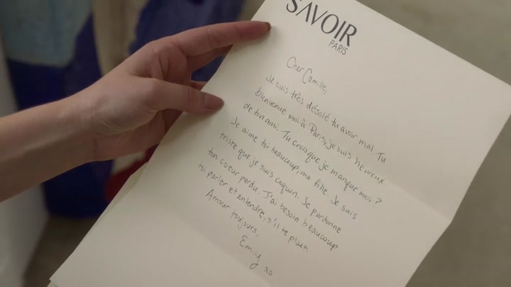 Emily_in_Paris_S02E04_WEBRip_x264-ION10_2131.jpg