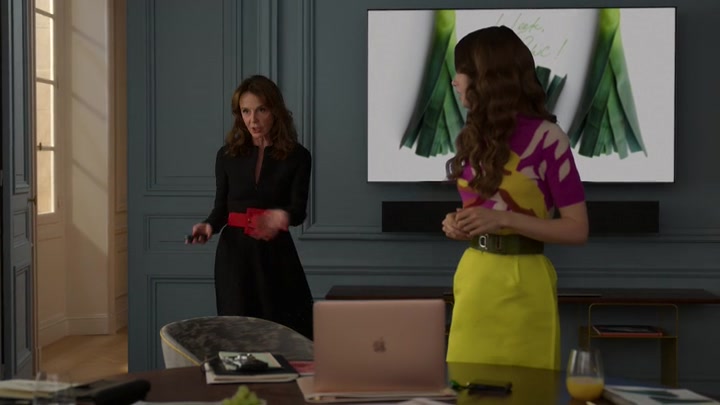 Emily_in_Paris_S02E04_WEBRip_x264-ION10_2269.jpg Emily_in_Paris_S02E04_WEBRip_x264-ION10_2269.jpg