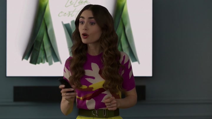 Emily_in_Paris_S02E04_WEBRip_x264-ION10_2329.jpg
