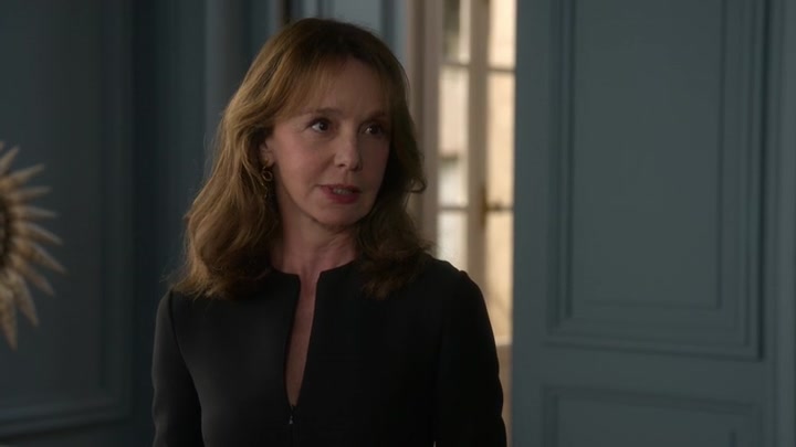 Emily_in_Paris_S02E04_WEBRip_x264-ION10_2354.jpg
