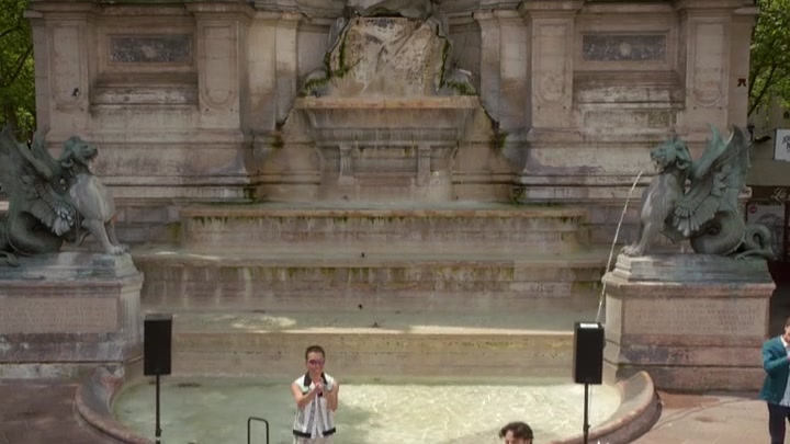 Emily_in_Paris_S02E04_WEBRip_x264-ION10_2650.jpg Emily_in_Paris_S02E04_WEBRip_x264-ION10_2650.jpg