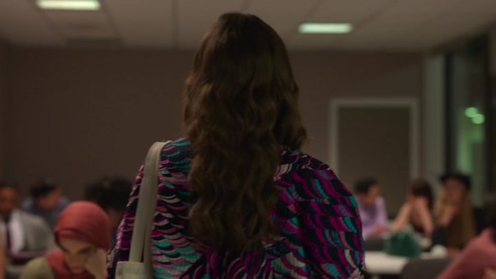 Emily_in_Paris_S02E04_WEBRip_x264-ION10_2762.jpg