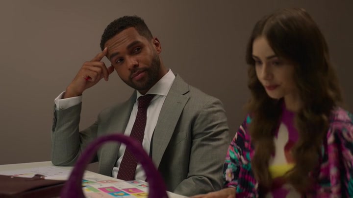 Emily_in_Paris_S02E04_WEBRip_x264-ION10_2775.jpg