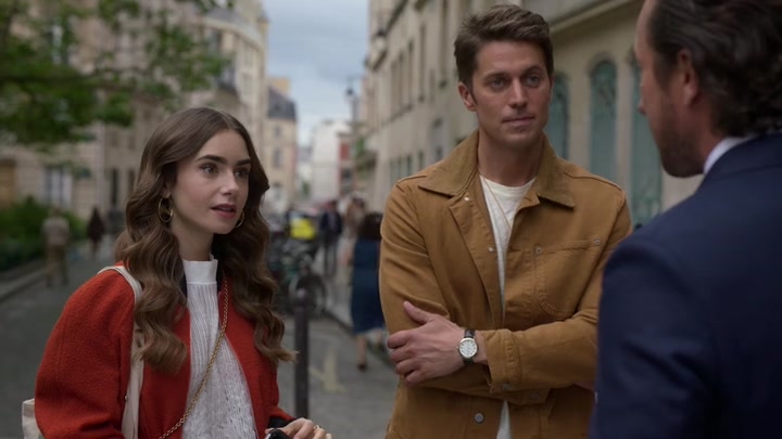 Emily_in_Paris_S02E05_WEBRip_x264-ION10_0068.jpg