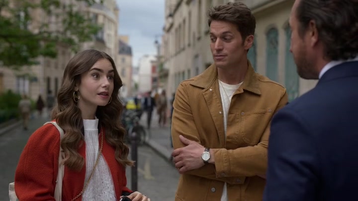 Emily_in_Paris_S02E05_WEBRip_x264-ION10_0069.jpg