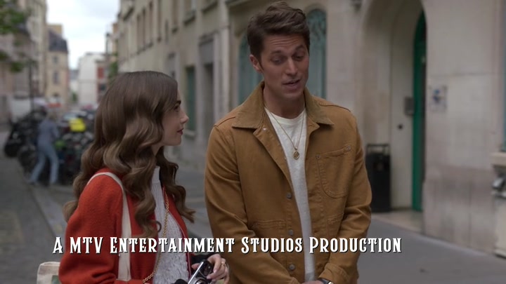 Emily_in_Paris_S02E05_WEBRip_x264-ION10_0094.jpg