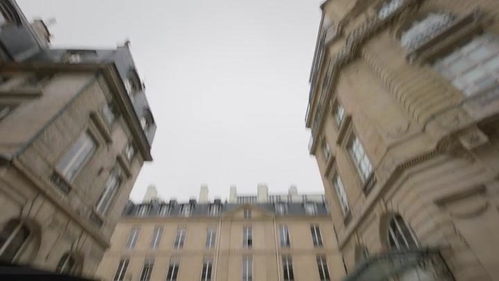 Emily_in_Paris_S02E05_WEBRip_x264-ION10_0122.jpg Emily_in_Paris_S02E05_WEBRip_x264-ION10_0122.jpg