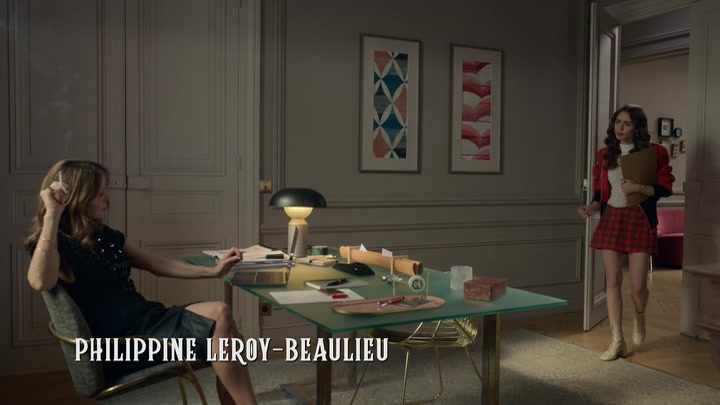 Emily_in_Paris_S02E05_WEBRip_x264-ION10_0132.jpg