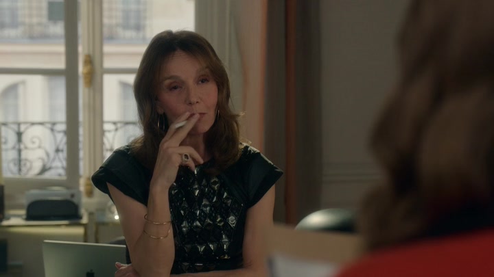 Emily_in_Paris_S02E05_WEBRip_x264-ION10_0166.jpg Emily_in_Paris_S02E05_WEBRip_x264-ION10_0166.jpg