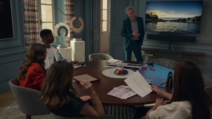 Emily_in_Paris_S02E05_WEBRip_x264-ION10_0204.jpg Emily_in_Paris_S02E05_WEBRip_x264-ION10_0204.jpg