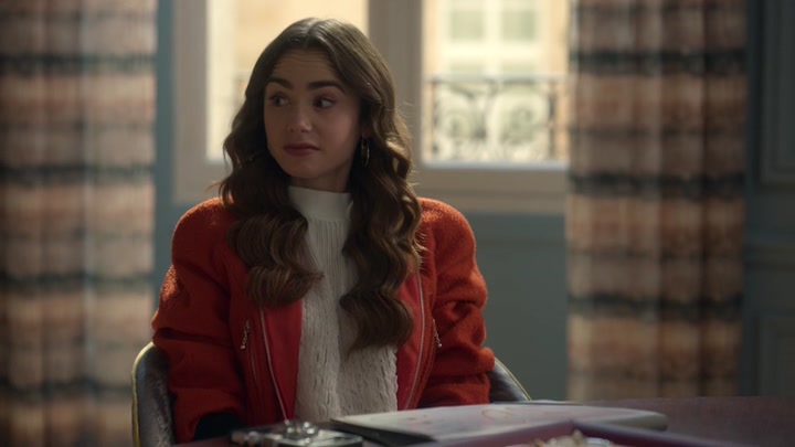 Emily_in_Paris_S02E05_WEBRip_x264-ION10_0243.jpg