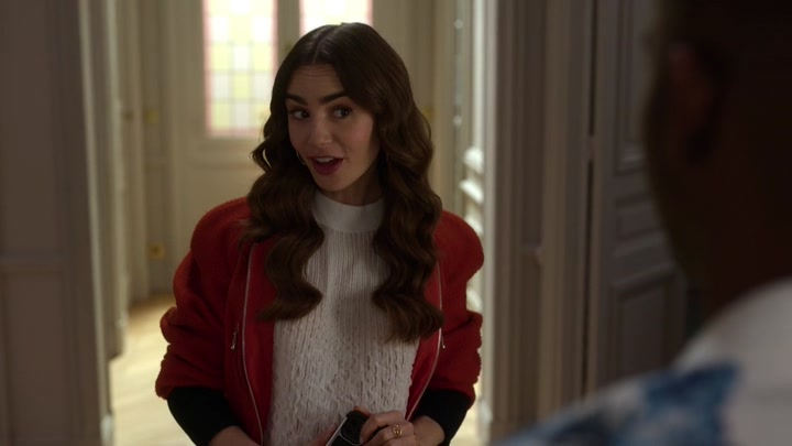Emily_in_Paris_S02E05_WEBRip_x264-ION10_0330.jpg Emily_in_Paris_S02E05_WEBRip_x264-ION10_0330.jpg