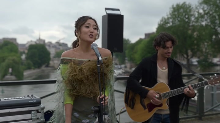Emily_in_Paris_S02E05_WEBRip_x264-ION10_0362.jpg Emily_in_Paris_S02E05_WEBRip_x264-ION10_0362.jpg