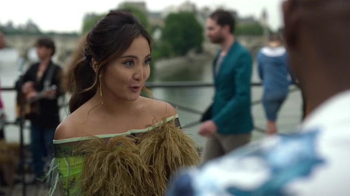 Emily_in_Paris_S02E05_WEBRip_x264-ION10_0557.jpg Emily_in_Paris_S02E05_WEBRip_x264-ION10_0557.jpg