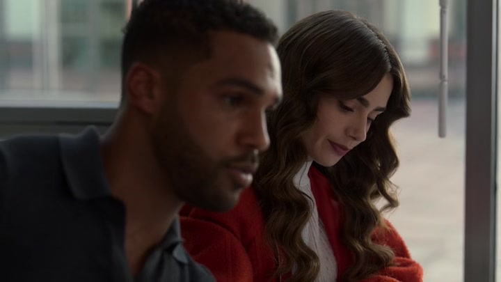Emily_in_Paris_S02E05_WEBRip_x264-ION10_0638.jpg Emily_in_Paris_S02E05_WEBRip_x264-ION10_0638.jpg