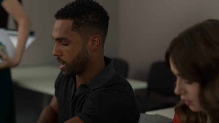 Emily_in_Paris_S02E05_WEBRip_x264-ION10_0641.jpg Emily_in_Paris_S02E05_WEBRip_x264-ION10_0641.jpg