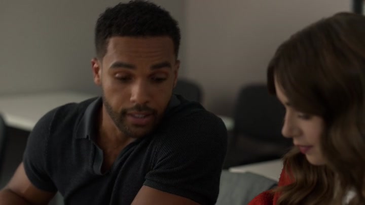 Emily_in_Paris_S02E05_WEBRip_x264-ION10_0659.jpg Emily_in_Paris_S02E05_WEBRip_x264-ION10_0659.jpg