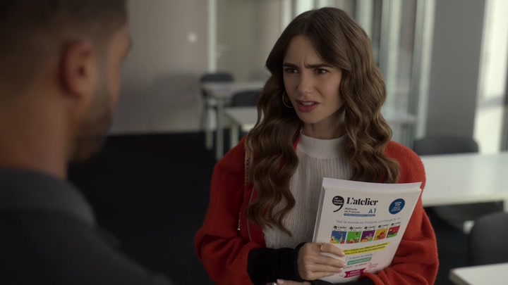 Emily_in_Paris_S02E05_WEBRip_x264-ION10_0735.jpg
