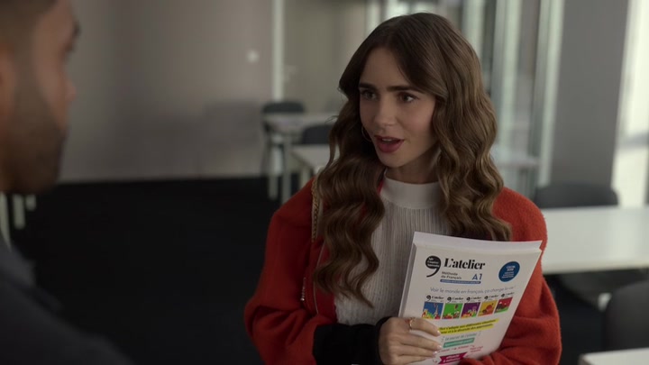 Emily_in_Paris_S02E05_WEBRip_x264-ION10_0741.jpg