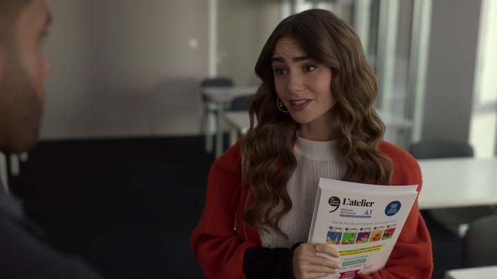 Emily_in_Paris_S02E05_WEBRip_x264-ION10_0743.jpg
