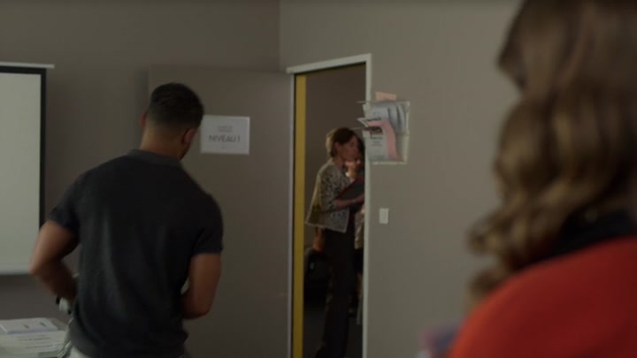 Emily_in_Paris_S02E05_WEBRip_x264-ION10_0806.jpg Emily_in_Paris_S02E05_WEBRip_x264-ION10_0806.jpg