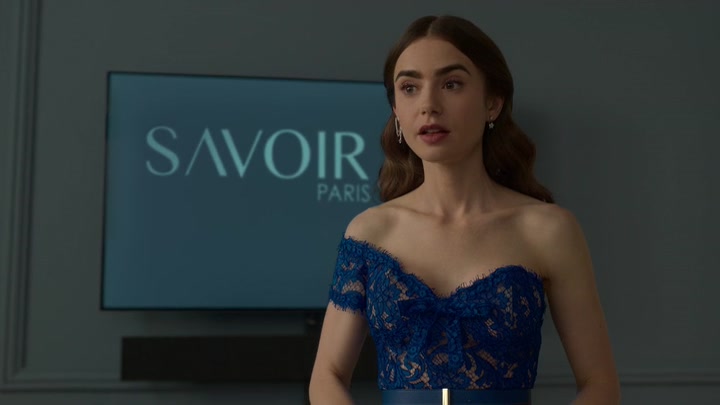 Emily_in_Paris_S02E05_WEBRip_x264-ION10_0992.jpg