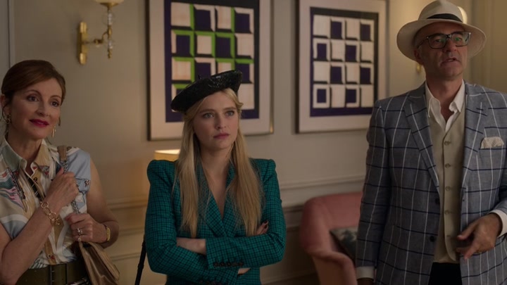 Emily_in_Paris_S02E05_WEBRip_x264-ION10_1073.jpg