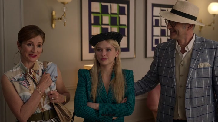 Emily_in_Paris_S02E05_WEBRip_x264-ION10_1087.jpg