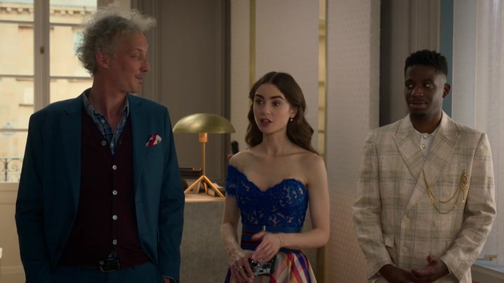 Emily_in_Paris_S02E05_WEBRip_x264-ION10_1099.jpg